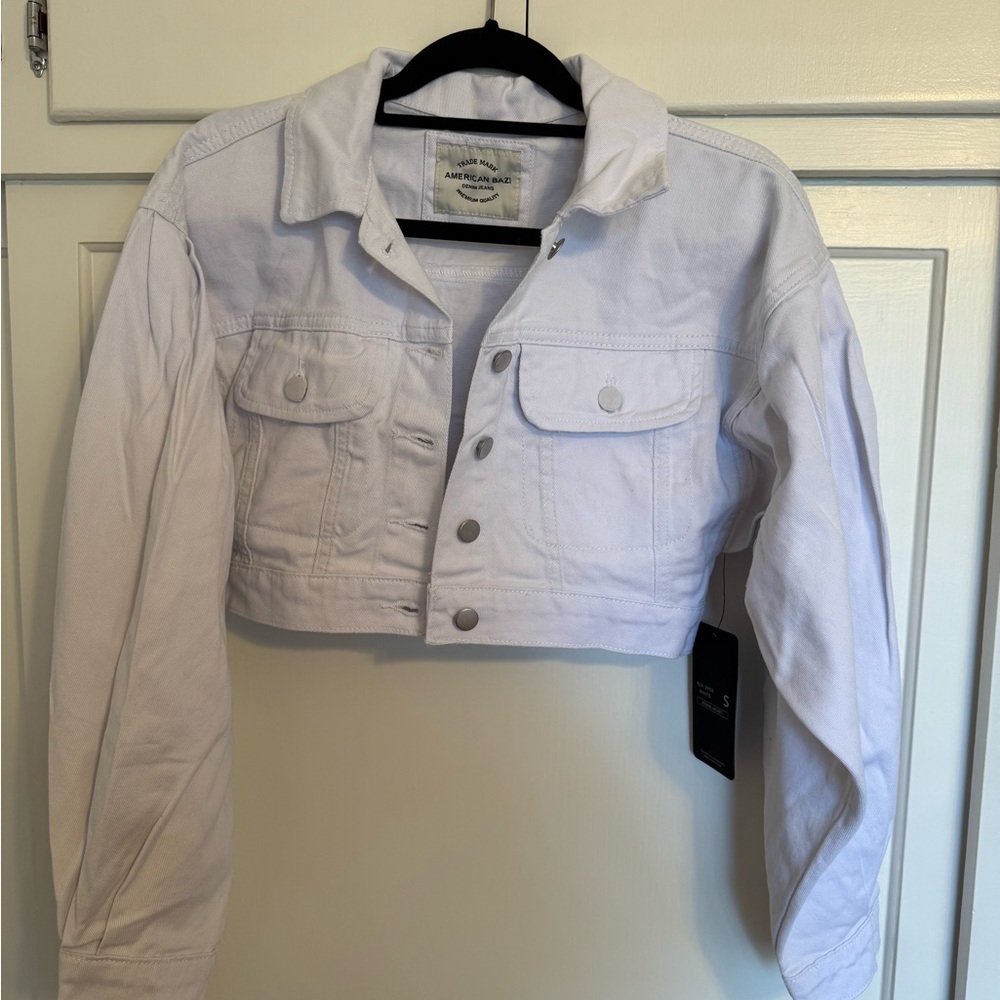 Cropped Denim Jacket - Picture 2 of 7